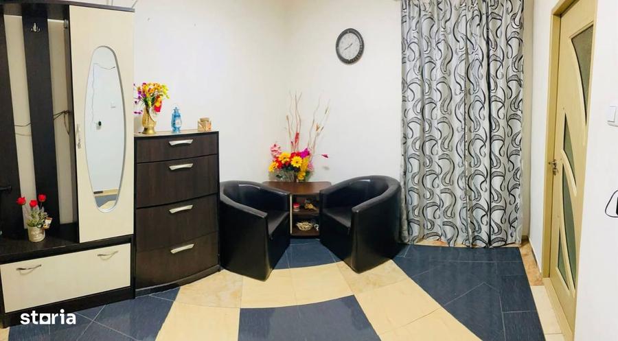 Apartament cu 3 camere în Piața Nouă