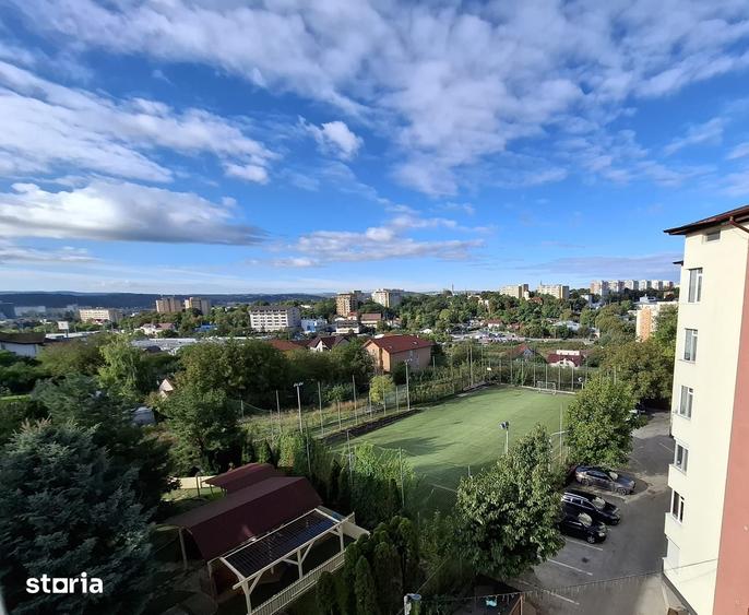 Apartament cu 3 camere decomandat în Tătărași