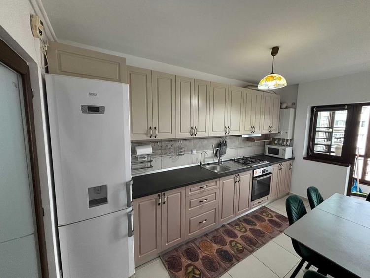 Apartament 3 camere | CUG | 69 mp + balcon inchis | 2 bai | Renovat | 600 - 7