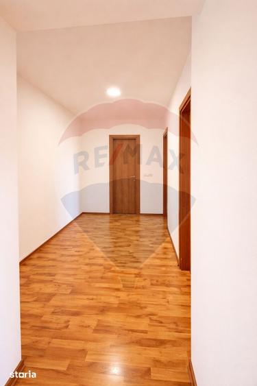 Apartament cu 3 camere în Glina