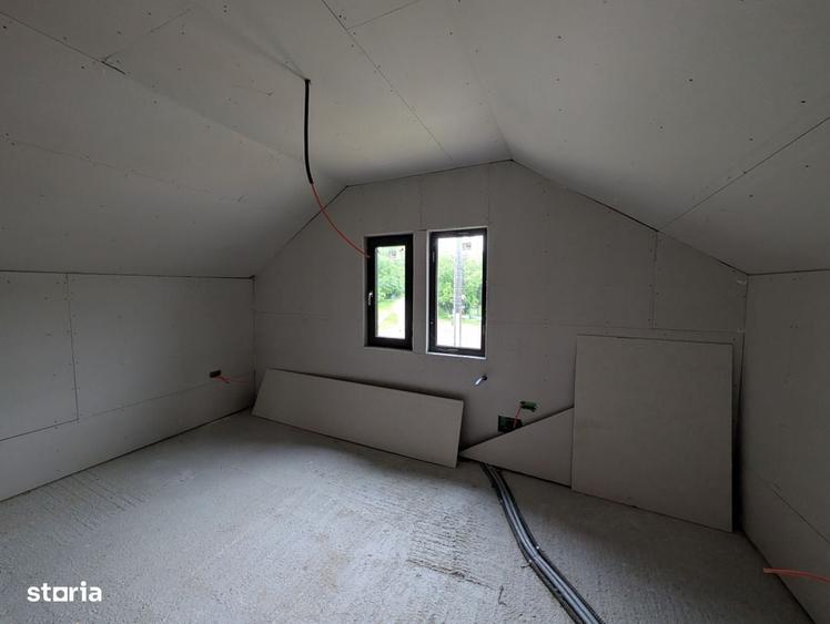 Casă cu 3 camere în Mărgineni