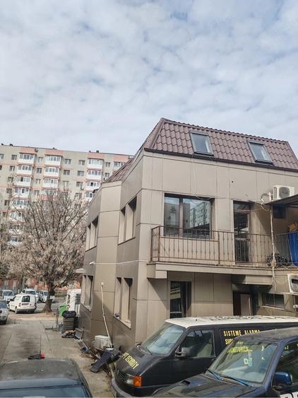 Spațiu comercial, de 338 mp, în Domenii