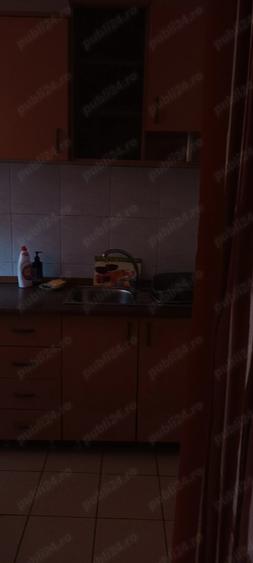 Garsonieră semidecomandată în Apărătorii Patriei