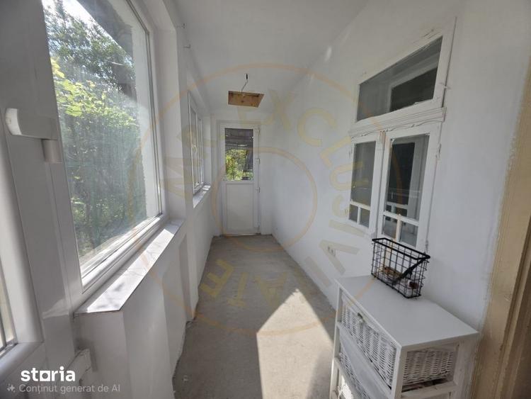 Casă cu 2 camere cu Teren 7350 Mp în Valea Vinului