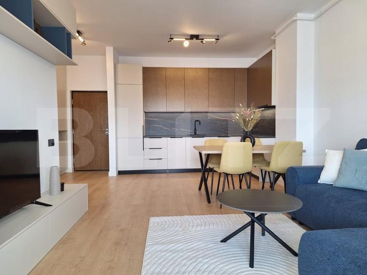 Apartament cu 2 camere semidecomandat, mobilat în Florești