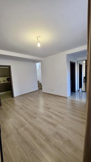 Duplex cu 3 camere cu Canalizare în Trivale Platou
