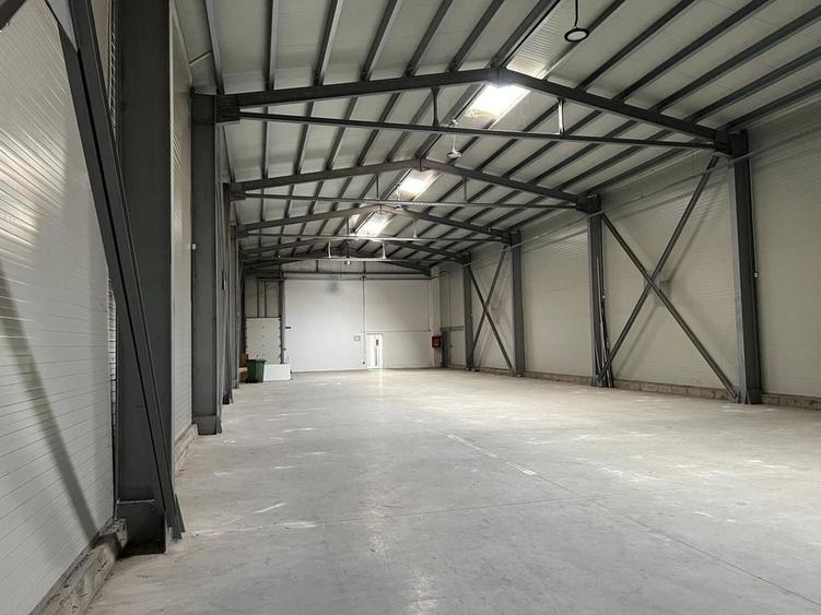 Spațiu comercial, de 996 mp, în Central