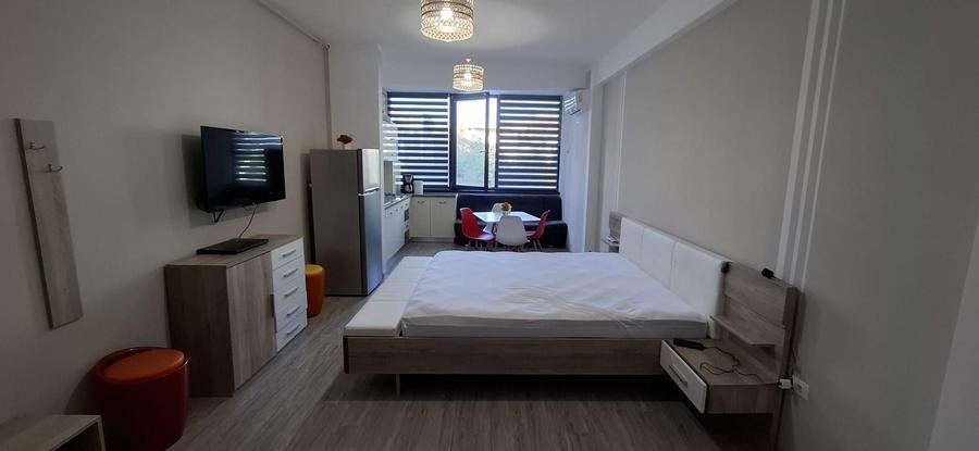 Garsonieră decomandată, mobilată în Exterior Est