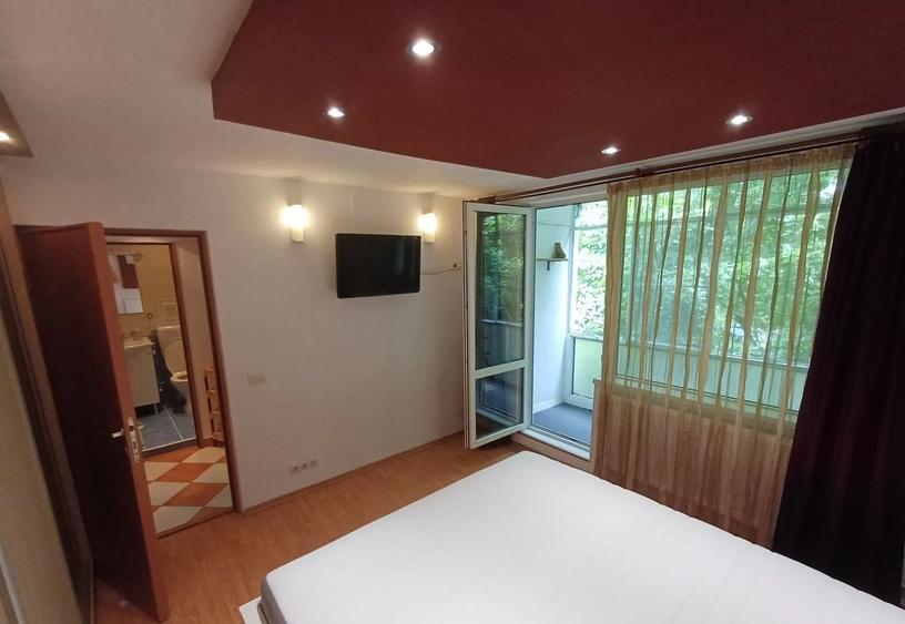 Apartament cu 3 camere, mobilat în Berceni