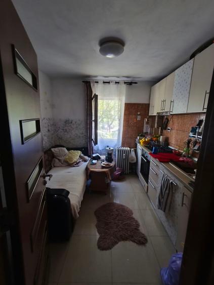 Apartament cu 2 camere decomandat în Nicolina