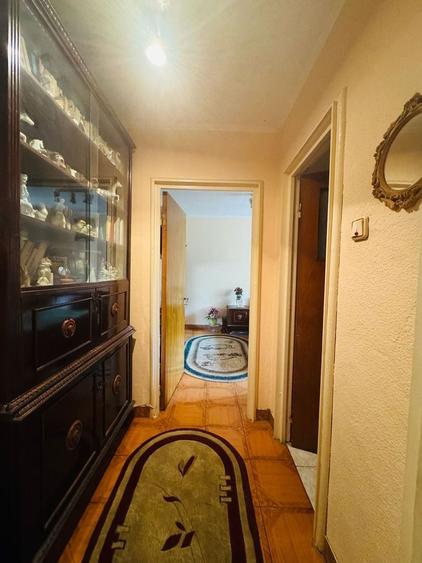 Apartament cu 2 camere semidecomandat, mobilat în Alexandru Obregia