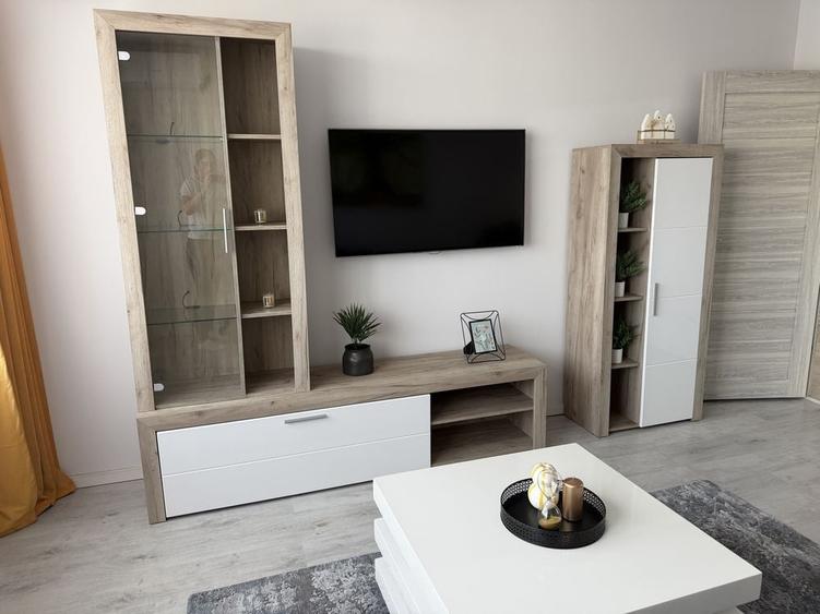 Inchiriez apartament 2 camere - 1