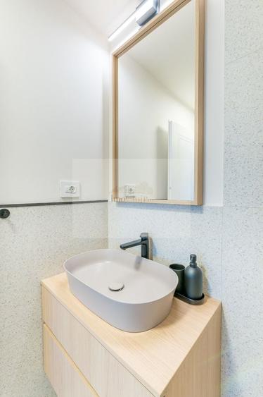 Apartament cu 3 camere, mobilat în Zorilor