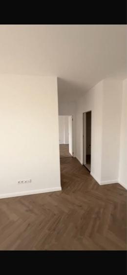 Apartament cu 3 camere decomandat în Exterior Vest