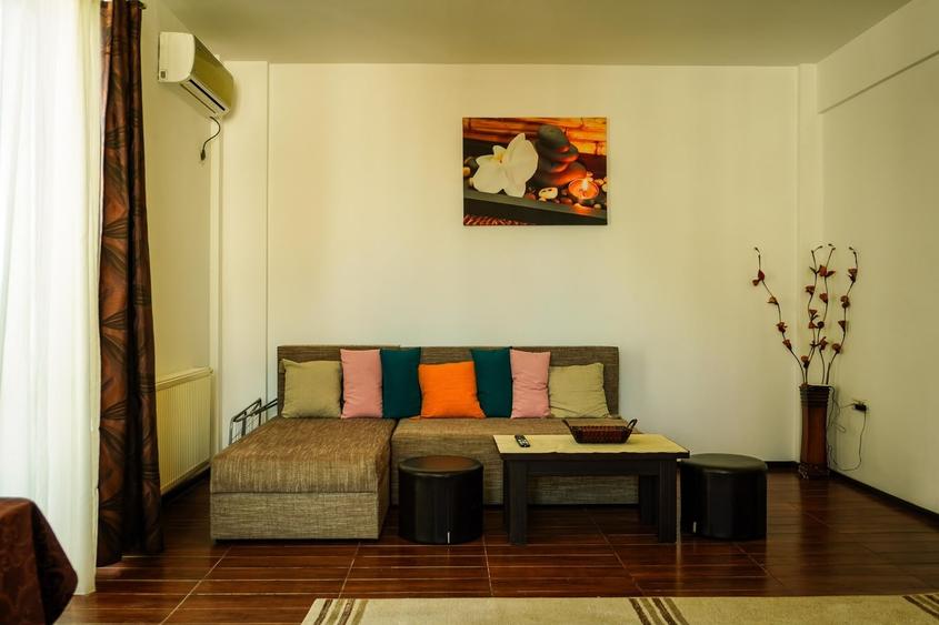 Apartament cu 2 camere decomandat în Năvodari