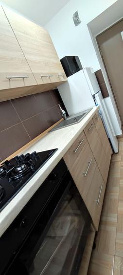 Apartament cu 2 camere semidecomandat, mobilat în Spitalul Județean