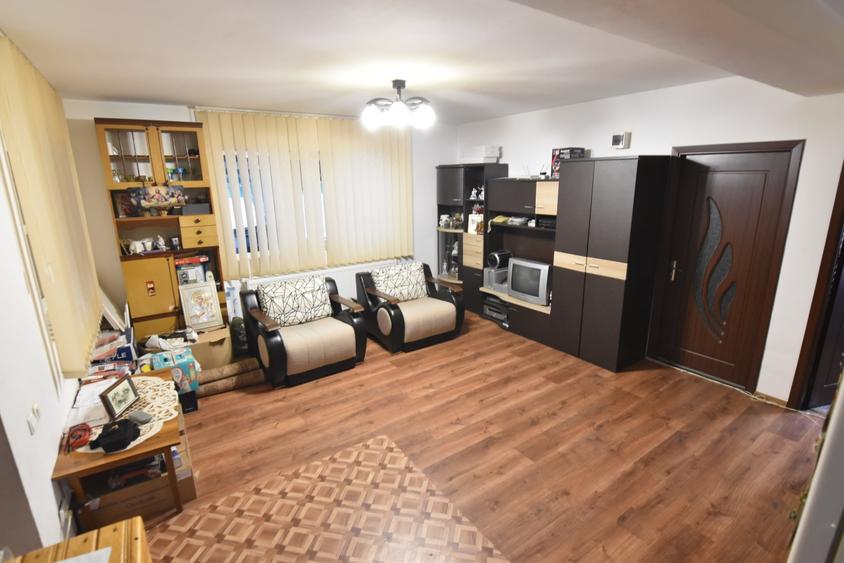 Casă individuală cu 5 camere cu Canalizare în Clinceni