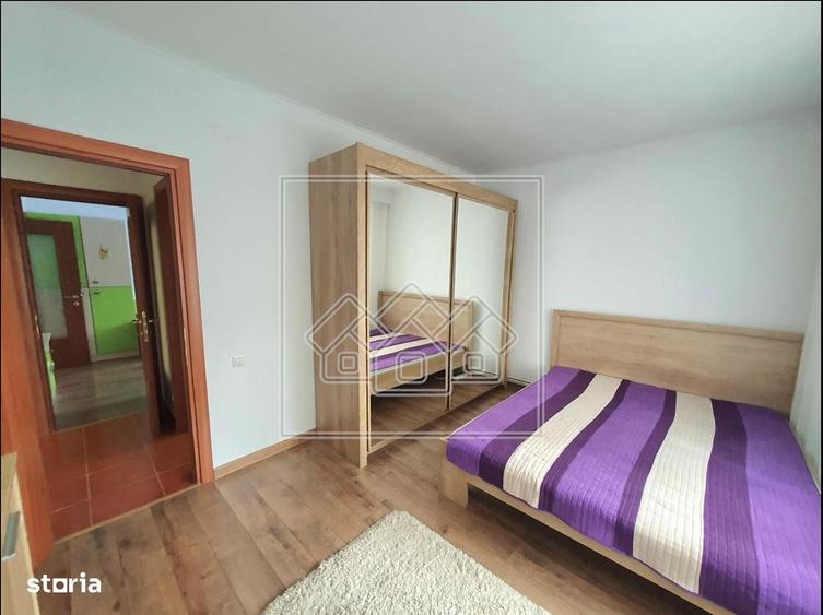 Apartament modern, decomandat, 2 balcoane, etaj 28 - Zona Centrala - 1
