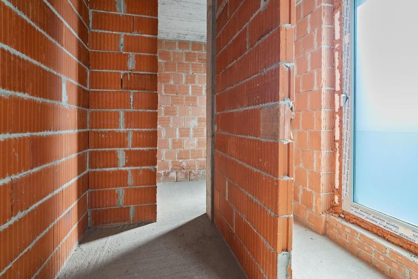 Apartament cu 6 camere decomandat în Aviației