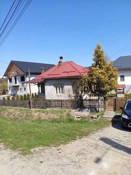 Casă cu Teren 3103 Mp în Central