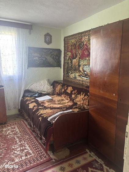 Casa de vanzare cu doua cur?i, livada ?i anexe 2600 mp - 1