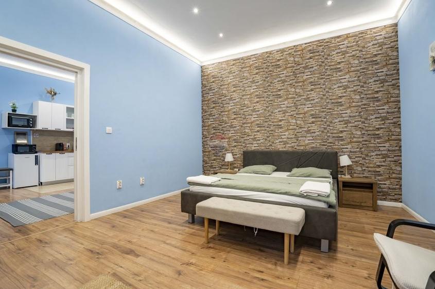 Apartament cu 4 camere decomandat în Central