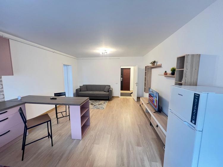 Apartament cu 2 camere semidecomandat, mobilat în Sânpetru