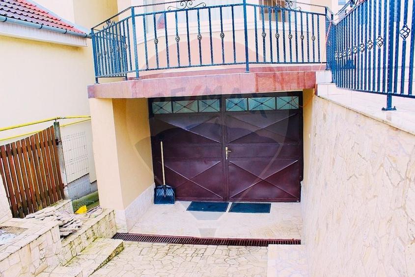 Casă cu 6 camere cu Teren 719 Mp în Oncea