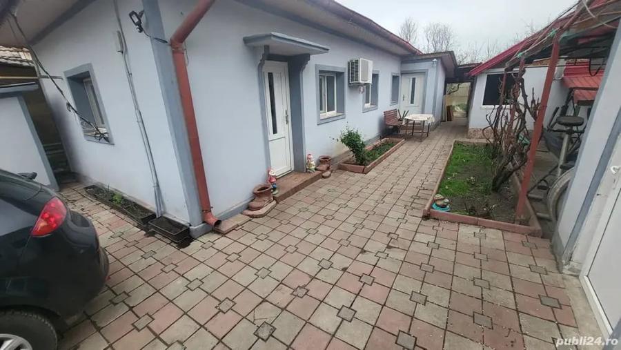 Casă cu 6 camere cu Teren 900 Mp în Roșiori de Vede