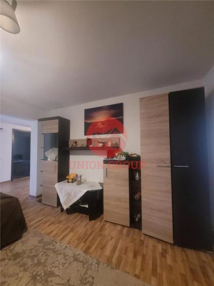 Casă cu 4 camere cu Teren 600 Mp în Lazu
