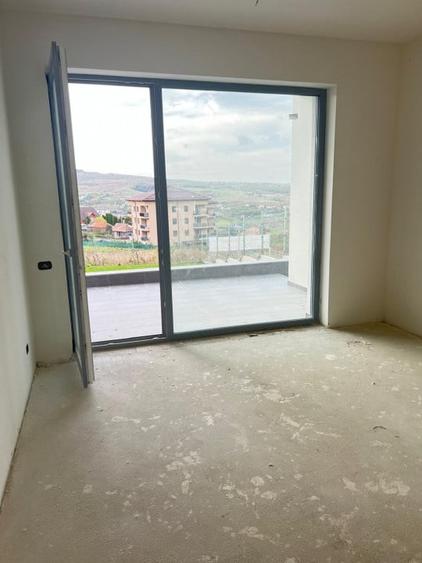 Duplex cu 4 camere cu Canalizare în Borhanci
