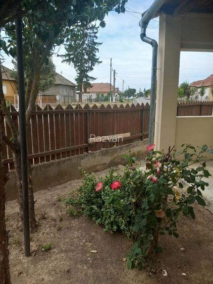 Casa cu anexe si teren de vanzare - sat Vasad
