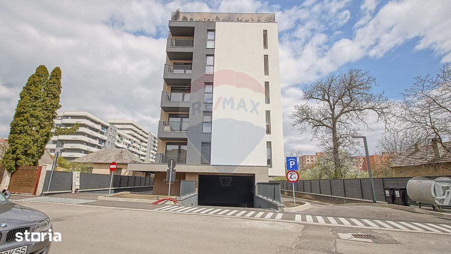 Garsonieră decomandată în Valea Cetății
