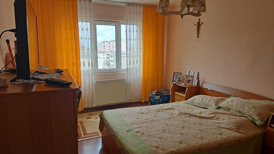 Apartament cu 2 camere decomandat în Drumul Carului