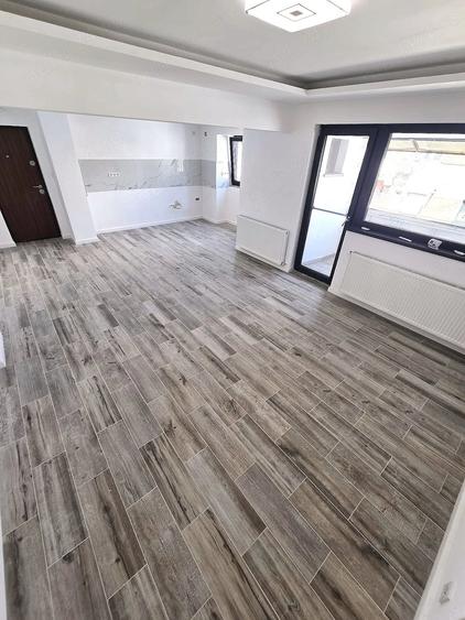 Apartament cu 3 camere semidecomandat în Ultracentral