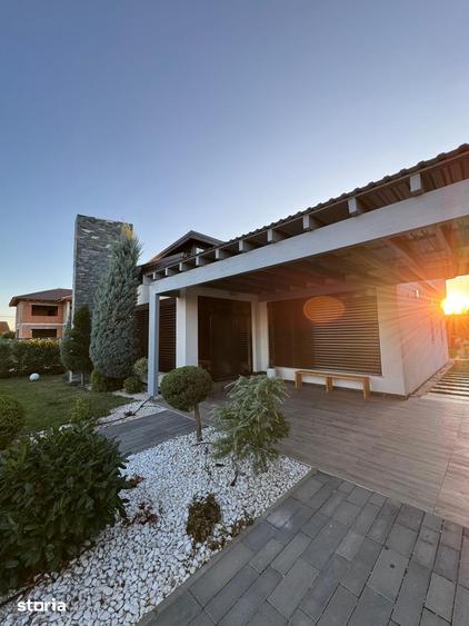 Casă cu 4 camere cu Teren 600 Mp în Livada