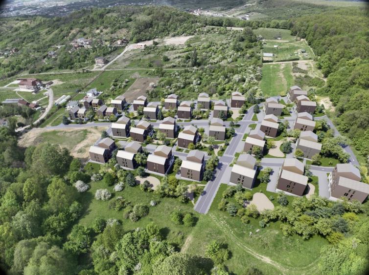 Teren Construcții intravilan de 4500 mp, în Central