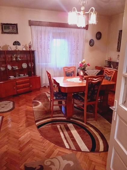Casă cu 3 camere în Central