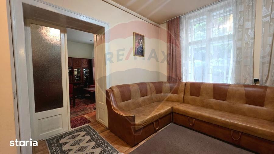 Casă cu 4 camere cu Teren 150 Mp în Ultracentral