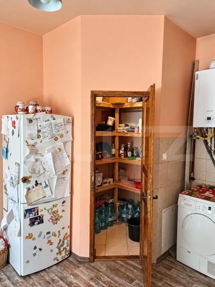 Casă individuală cu 5 camere cu Canalizare în Crăciunești