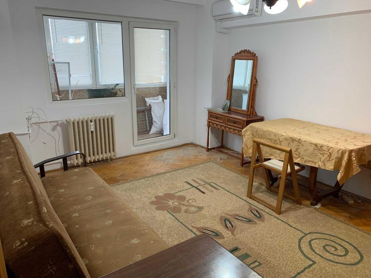 Apartament cu 2 camere semidecomandat în Brâncoveanu