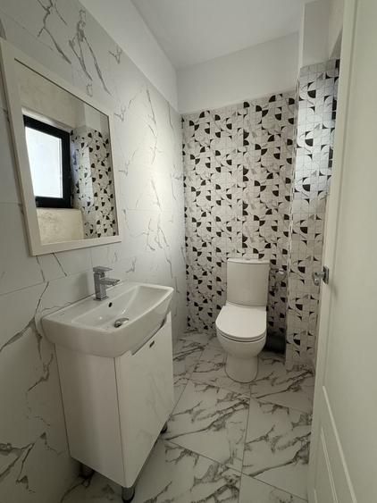 Apartament cu 3 camere decomandat în Exterior Vest