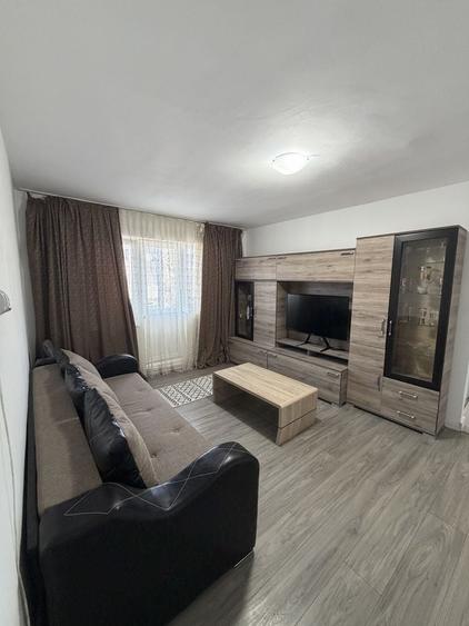 Inchiriez/vand apartament cu 2 camere - 1