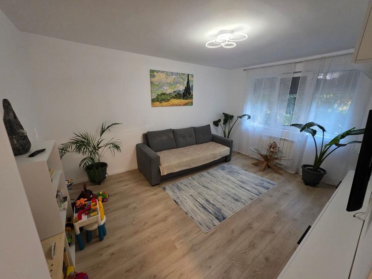 Apartament cu 2 camere decomandat în Gara
