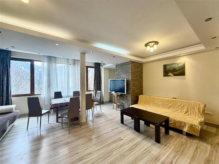 Apartament cu 2 camere decomandat, mobilat în Poiana Brașov