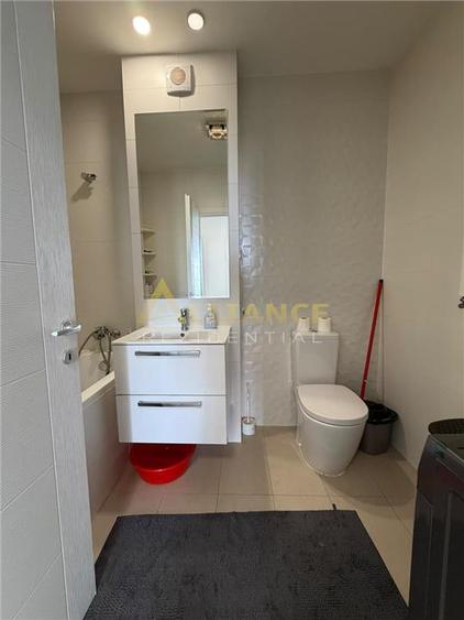 Apartament cu 2 camere decomandat, mobilat în Central