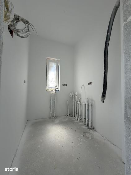 Casă cu 5 camere cu Teren 277.5 Mp în Bucovina