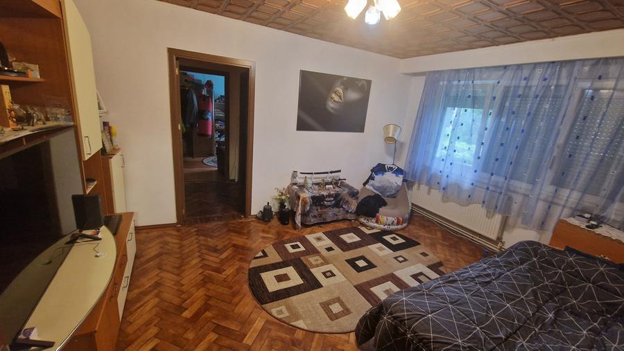 Apartament cu 2 camere semidecomandat în Astra