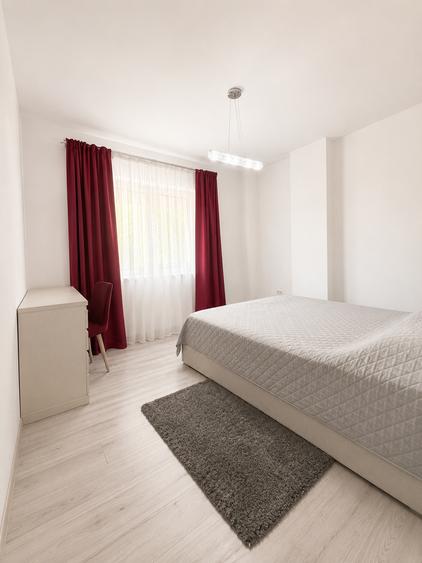 Apartament cu 3 camere decomandat în Km 4