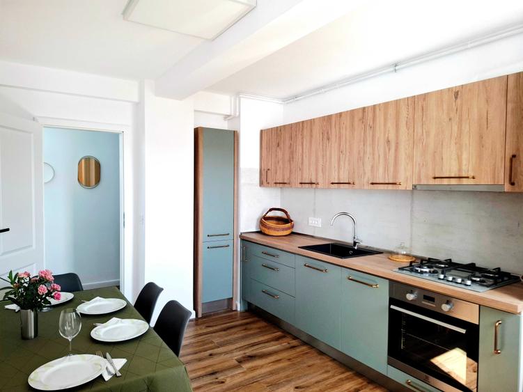 Apartament cu 2 camere decomandat în Central